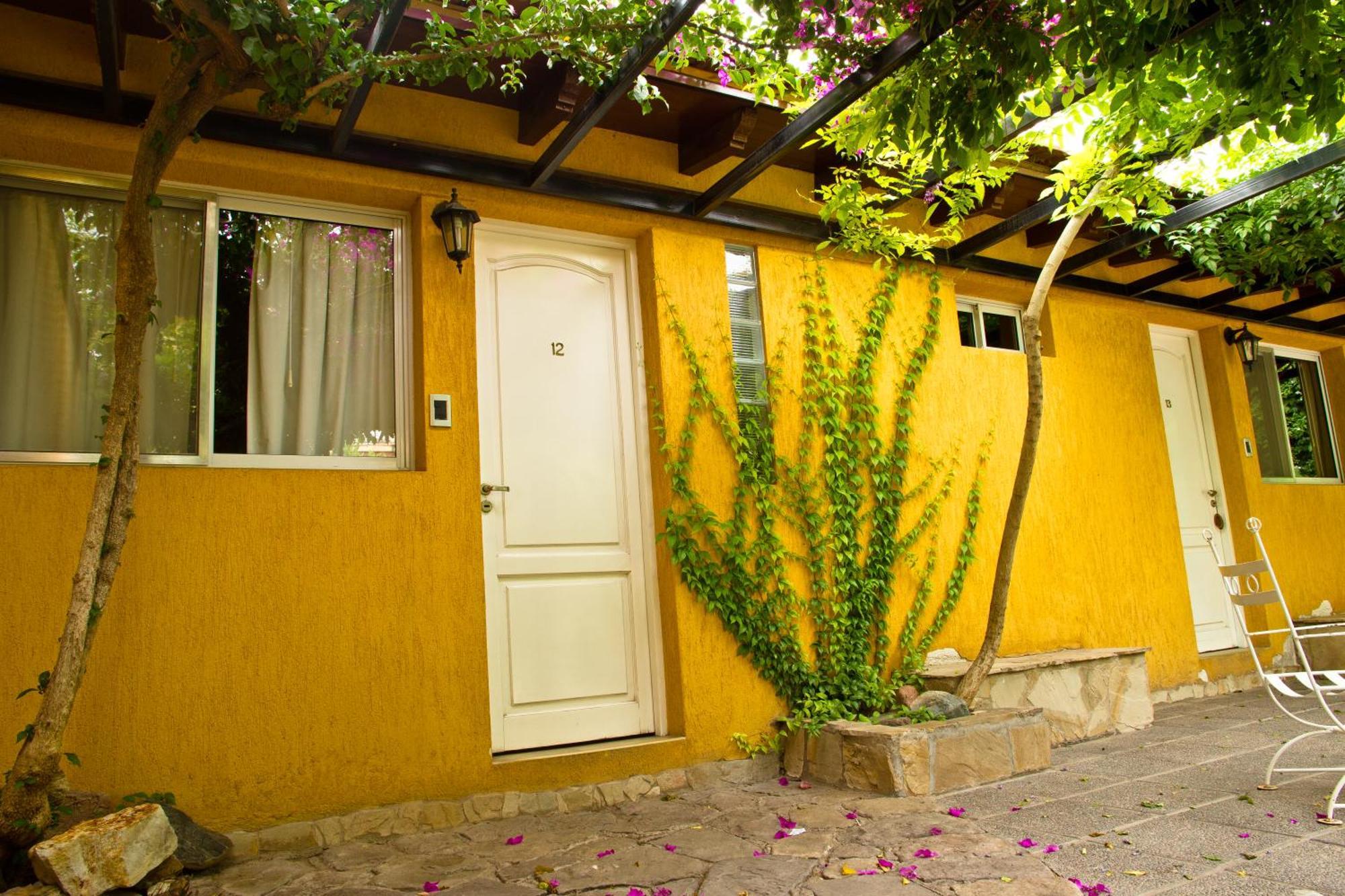 Alamo Hostel & Suites Mendoza Exterior photo
